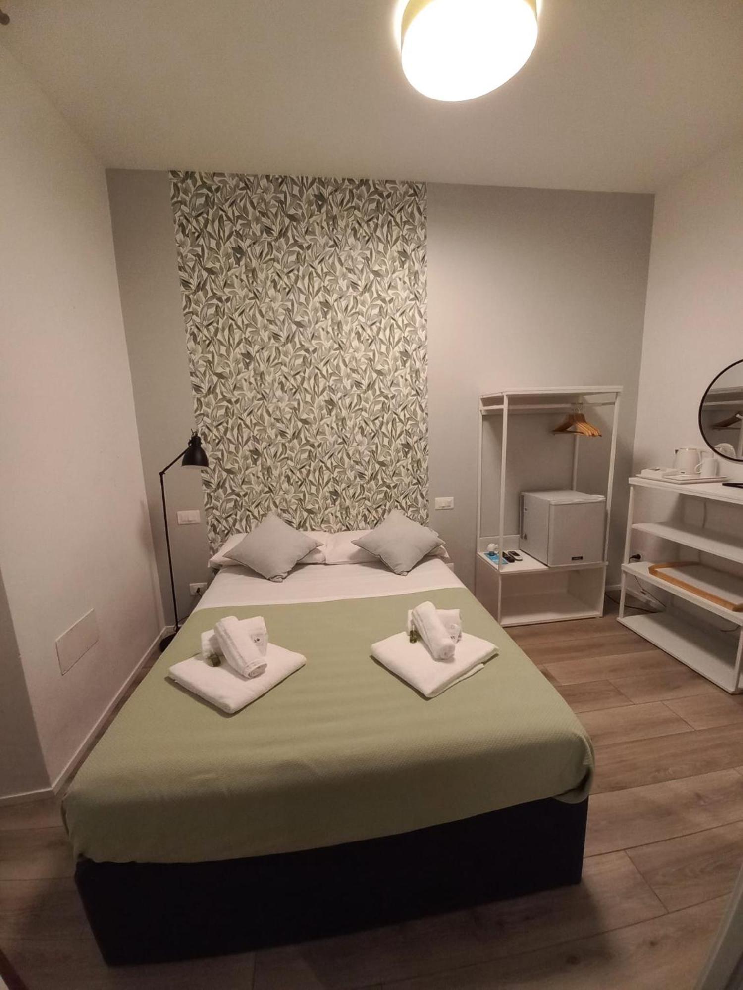 Rooms La Spezia 5 Terre ภายนอก รูปภาพ
